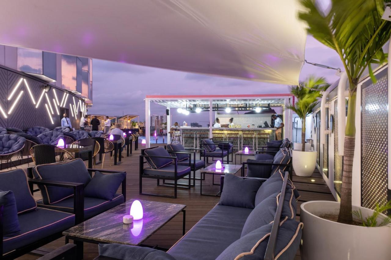Lagos Continental Hotel Exterior foto Sky Bar