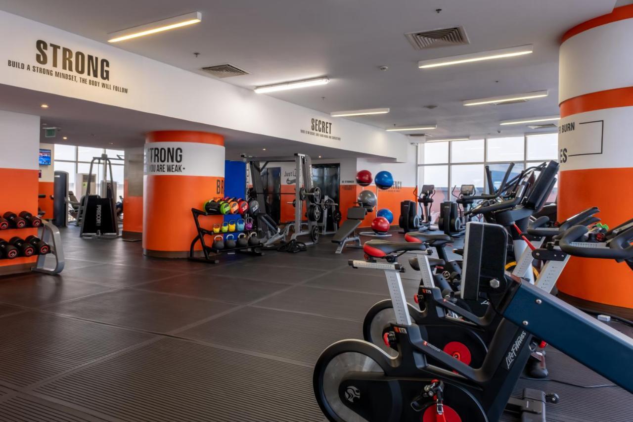 Lagos Continental Hotel Exterior foto The gym at the University of Roehampton