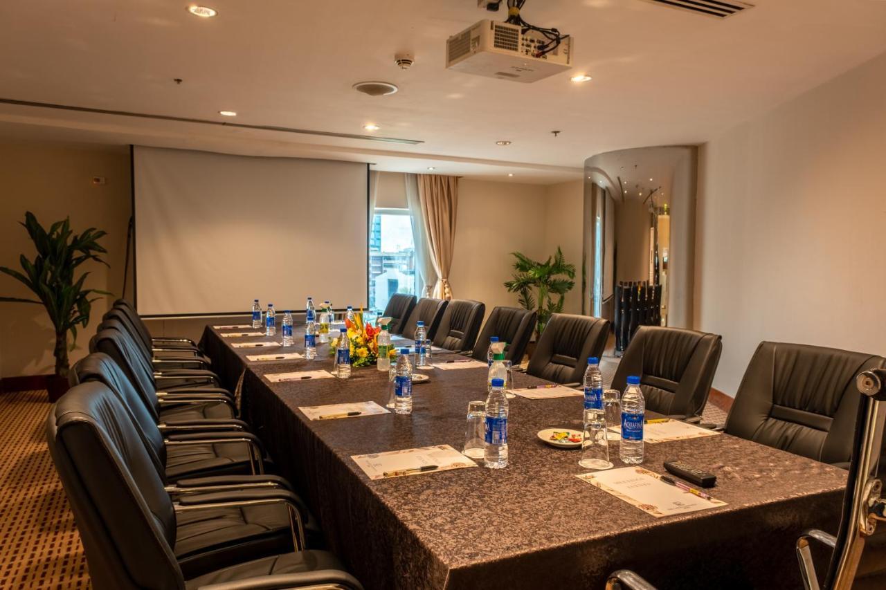 Lagos Continental Hotel Exterior foto Meeting room at the hotel
